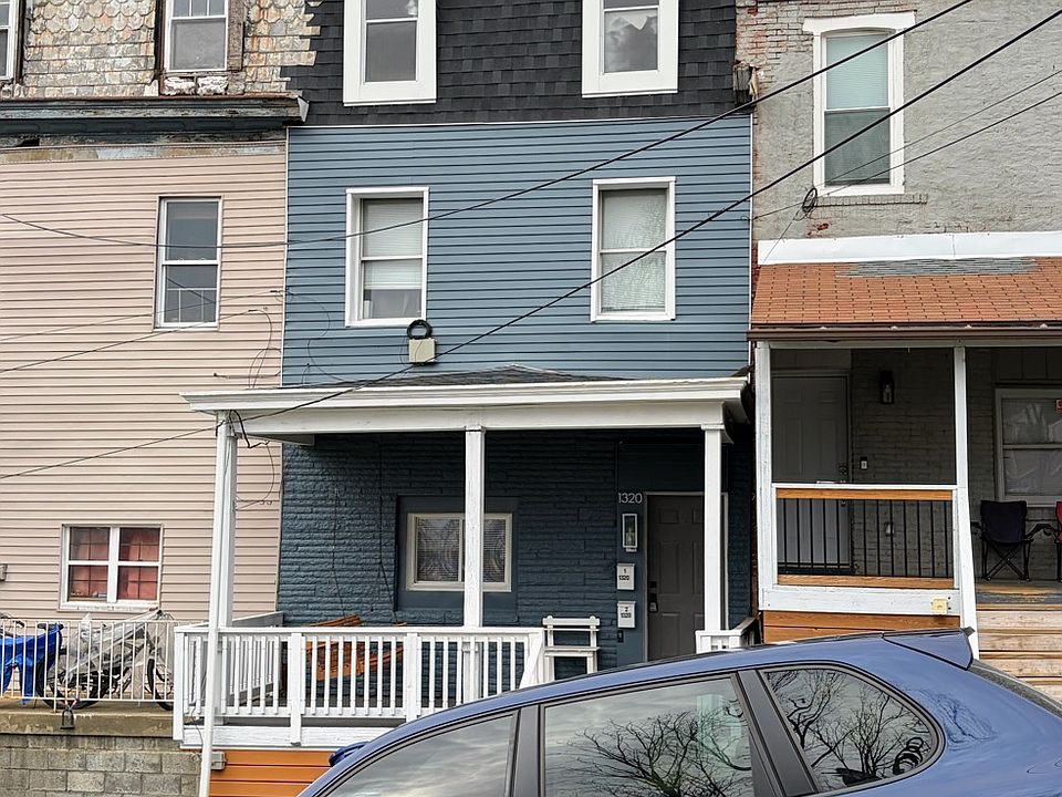 Quiet neighborhood in a great location. Easily walkable to the overlook and multiple dining options