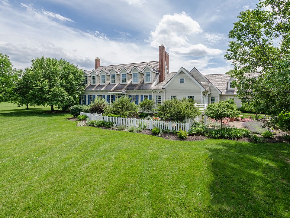 1st image of 7317 Hunt Club Dr