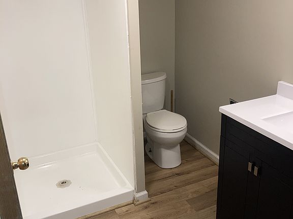 5th image of 808 W 24th St #1/2