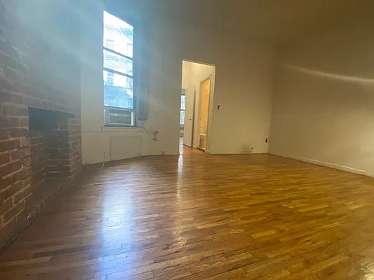 Rented by Ethan Blinder, LREB | media 24