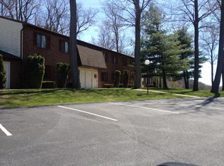 622 Green Meadows Dr, Dallastown, PA 17313