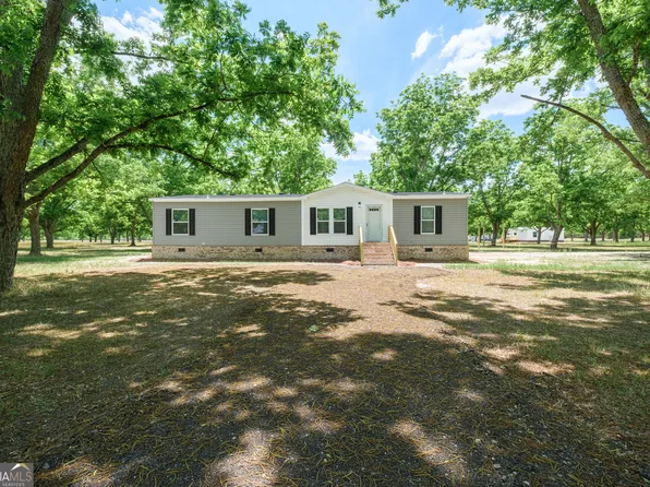 2959 Lake Lannell Rd, Odum, GA 31555
