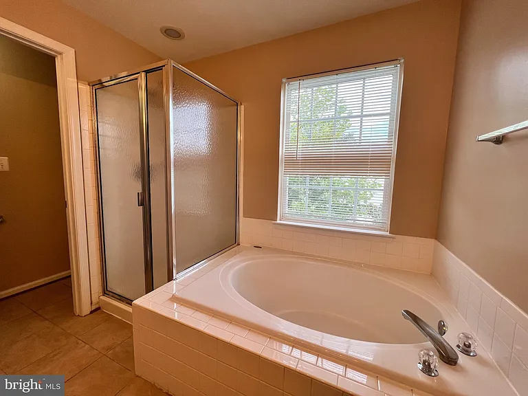 10168 Elgin Way — Photo 17