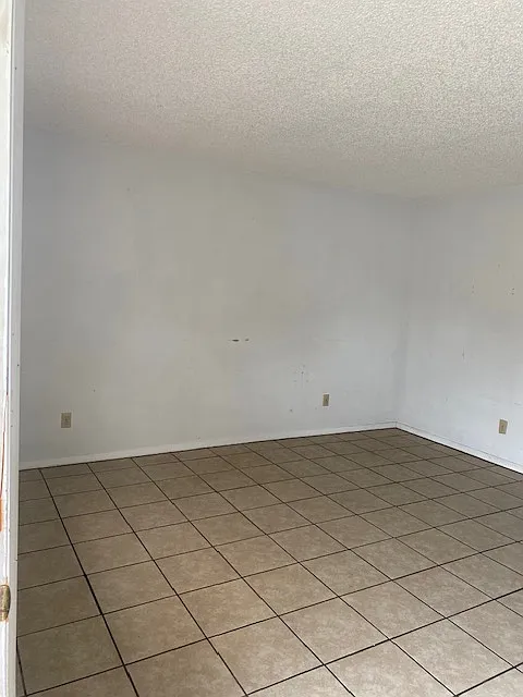 503-523 N Lanier - 519 — Photo 3