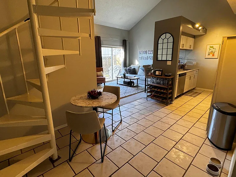 1116 Loft Cv — Photo 8