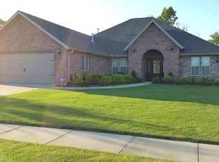 2686 W Vanike Dr, Fayetteville, AR 72704