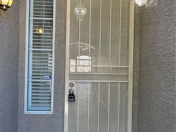 3rd image of 9632 Capeview Ct