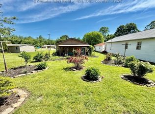 315 High St, Fort Gay, WV 25514