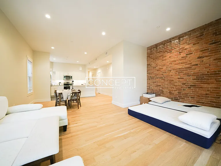 56-58 John F Kennedy St #4 — Photo 3
