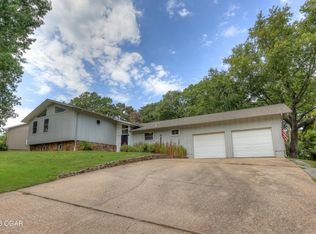 1426 Hawthorne Dr, Neosho, MO 64850