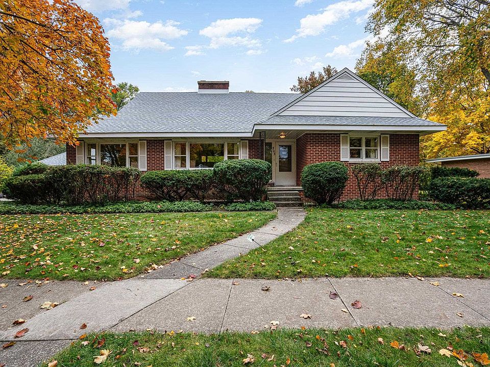 1st image of 503 Crescent Dr
