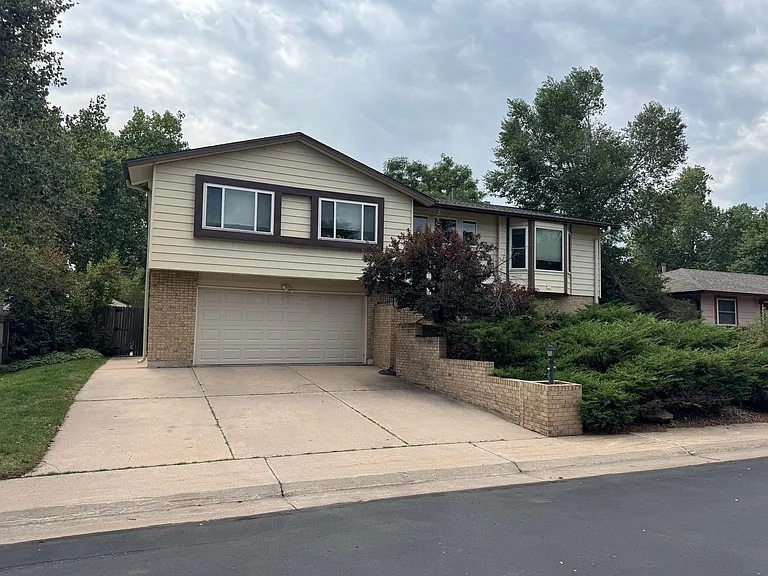 10380 W Warren Dr — Photo 3
