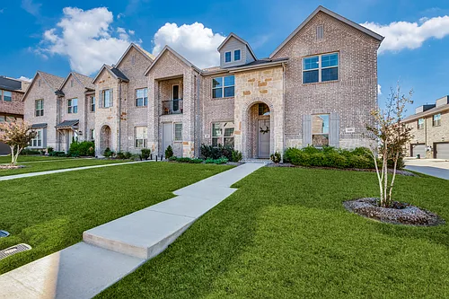 680 Claire Ln Photo 1