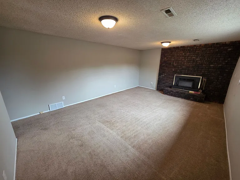 6912 N Five Mile Rd — Photo 17
