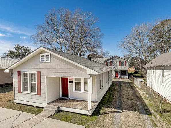741 1/2 N 6th St, Pt Allen, LA 70767