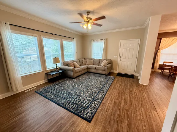6 Dudley Baker Ct, Asheville, NC 28803