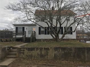 4 Richmond St, Pawcatuck, CT 06379