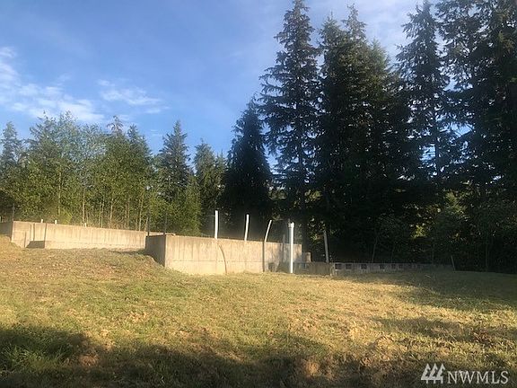 2nd image of 3116 Sanderling Dr