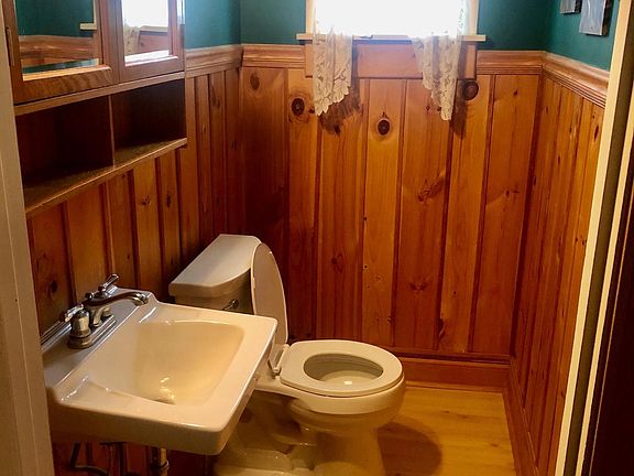 1st floor Half bathroom