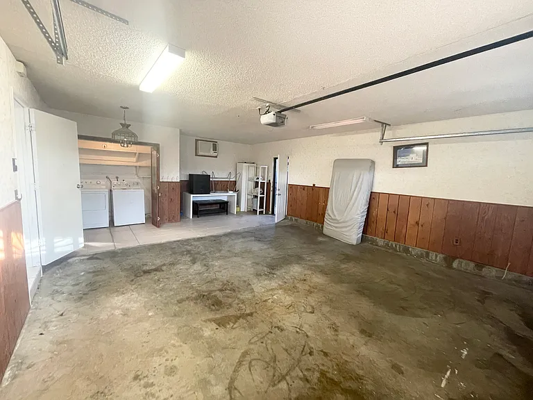 3356 Valencia Hill Dr — Photo 14