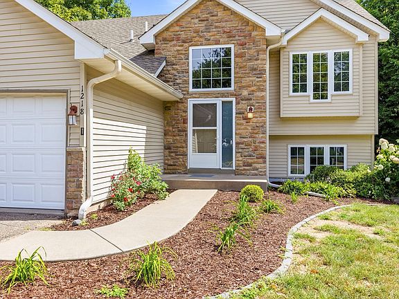 3rd image of 1218 Timber Ln