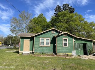 180 Jasmine St, Biloxi, MS 39531