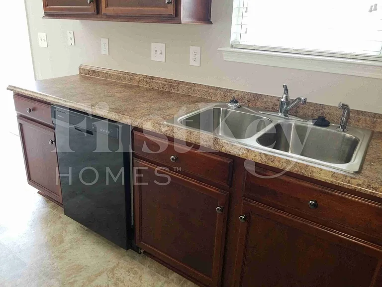 1309 Waldridge Ct — Photo 15