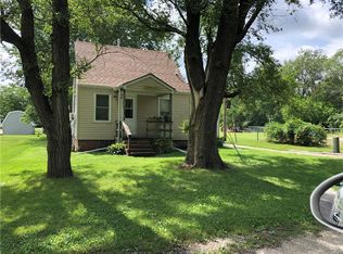 3357 S Lark Dr, Oakley, IL 62501