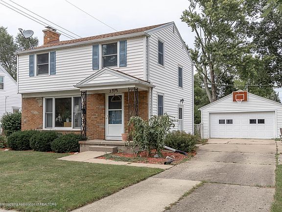 2nd image of 2315 Woodruff Ave