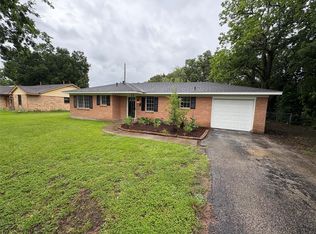 223 Belmont St, Tomball, TX 77375