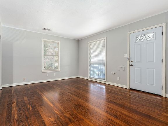 3rd image of 7326 Casa Loma Ave
