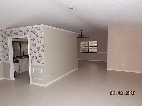 4th image of 1018 SE Euclid Lane