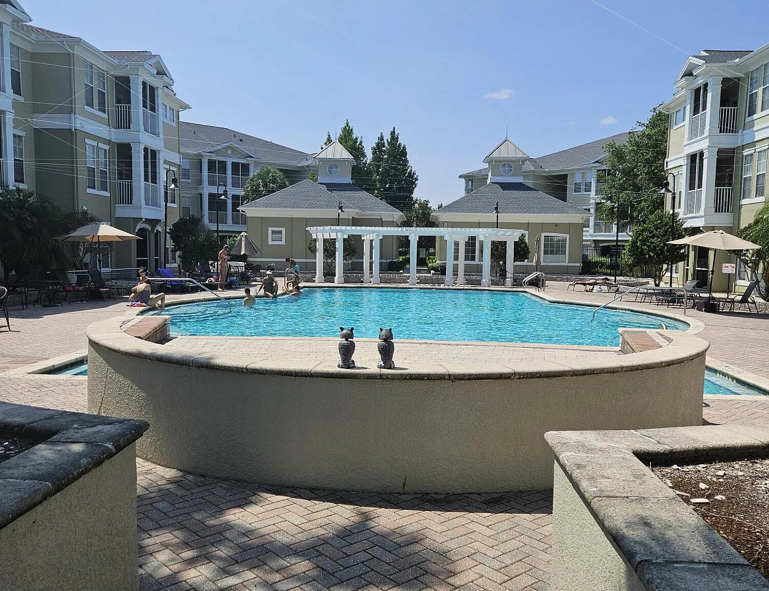 2 bed, 2.0 bath, 975 sqft, $1,500 — Photo 3