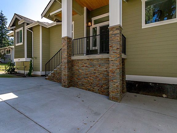 5th image of 3774 Sunset Dr W