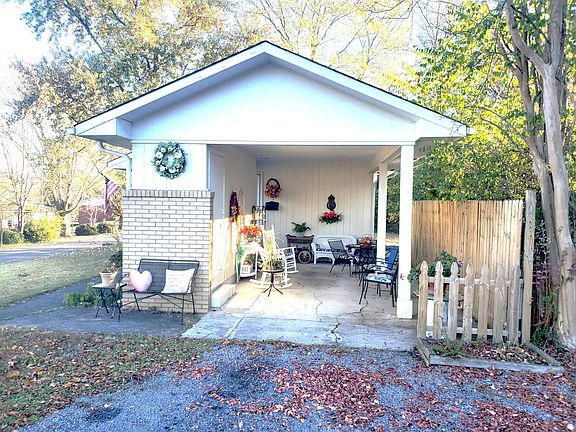 4th image of 602 Douglas Dr