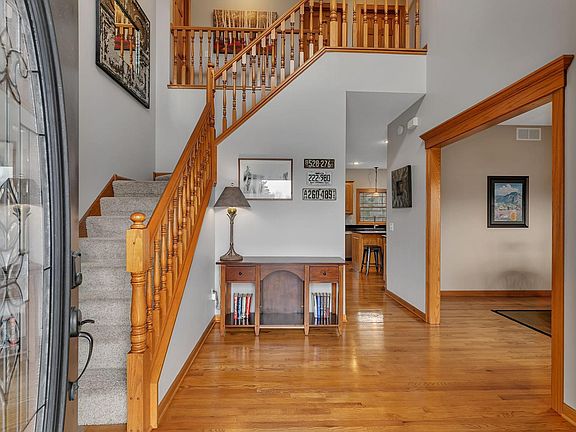 3rd image of 1534 Pebble Creek Ct
