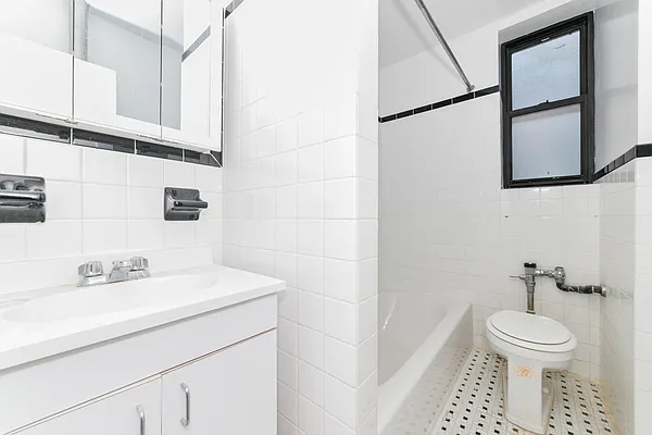 Rented by MNS | media 12