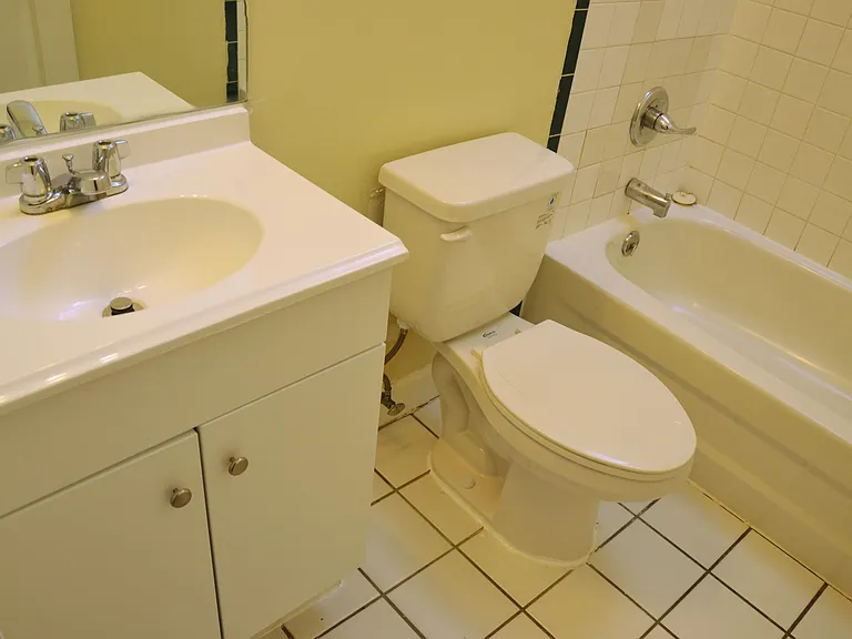 445 W McMicken Ave #2R — Photo 9