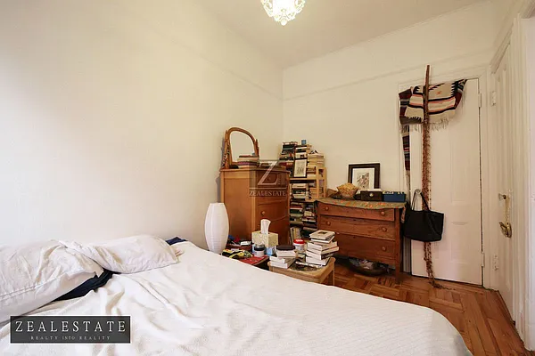 Rented by ZealEstate Group Inc | media 20