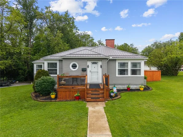 117 Delaware Ave, Scottdale, PA 15683