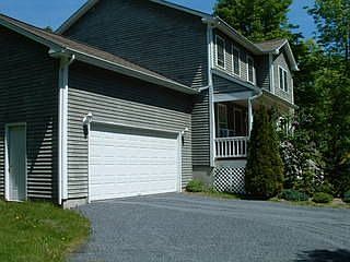 2nd image of 16 Davis Hill Rd