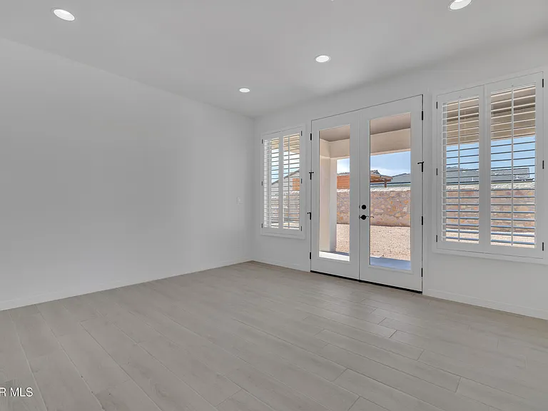 14936 Hill Ridge Ct — Photo 17