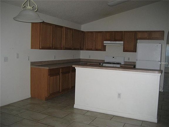 5th image of 214 Remington Pl