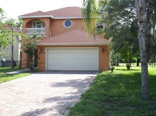 10408 N Forest Hills Dr, Tampa, FL 33612