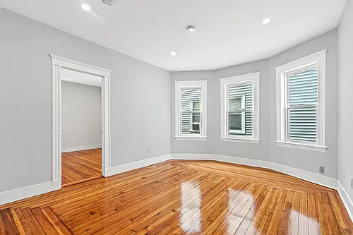 79 Pleasant St #2 Photo 1