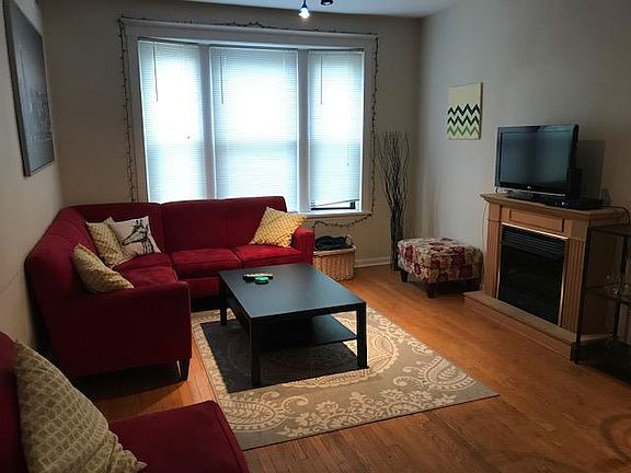 2nd image of 3654 N Marshfield Ave #1