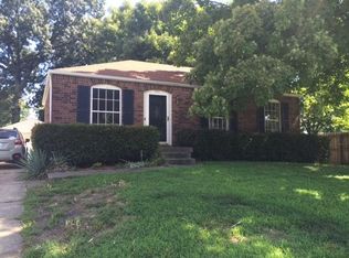 5911 Carmelwood Dr, Louisville, KY 40229