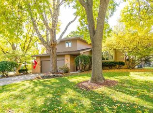 9408 Valdez Dr, Urbandale, IA 50322