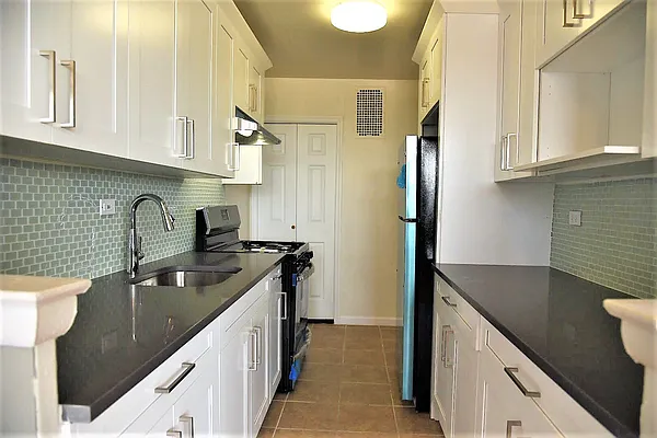 Rented by Living Room NY Corp | media 17