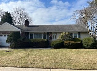 424 Green Ave, East Meadow, NY 11554